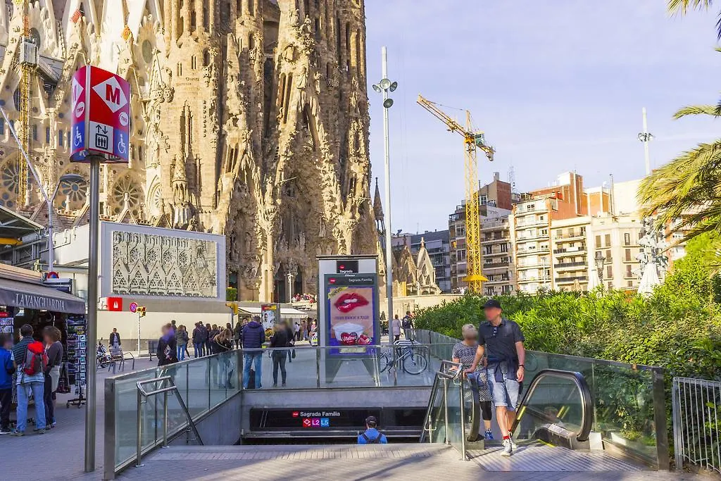 Apart-Suites Hostemplo Spain